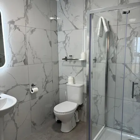 Just B Townhouse Dingle