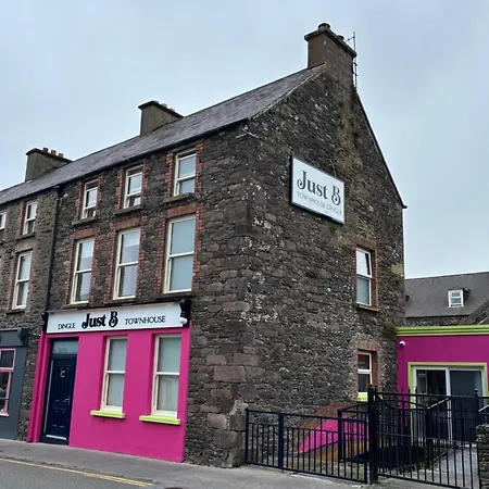 Just B Townhouse Bed & Breakfast