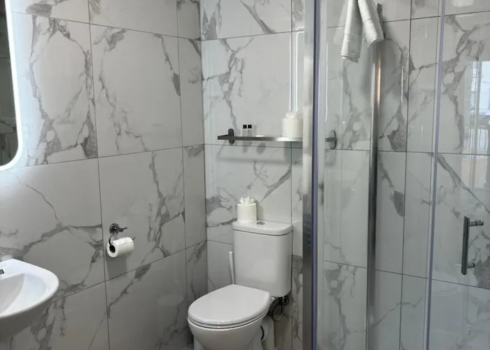 Just B Townhouse Dingle